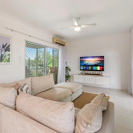 Apartment Spacious 2-bed With Private Rooftop & Bbq Access