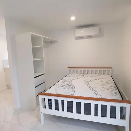 The Tiny Retreat With Private Entrance Brisbane