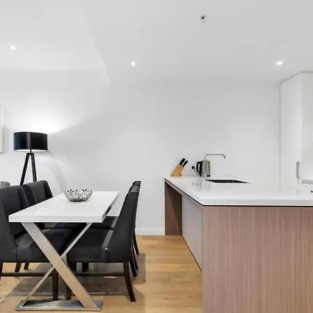 Fortitude Valley 1brm With Skyline Views * Brisbane