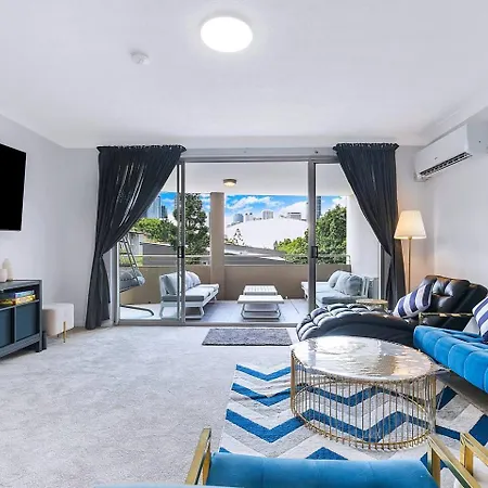Saphira Edge - Art Deco Elegance In Brisbane's Heart Apartment *