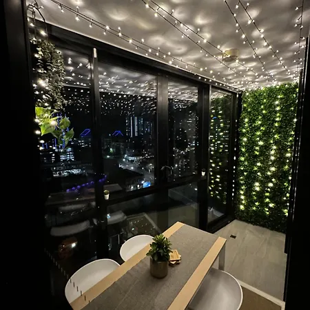 Apartment Fortitude Valley Stylish Comfortable Brisbane