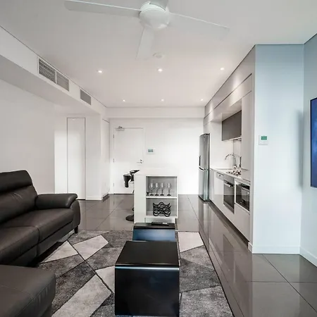 Noir 1bed In Hamilton - River View With Carpark Apartment *
