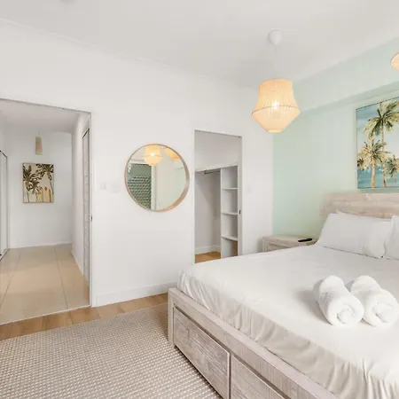 Spacious 2-bed With Private Rooftop & Bbq Access Apartment