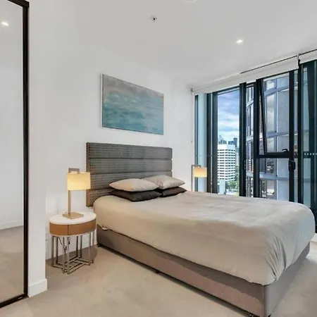 Fortitude Valley 1brm With Skyline Views *