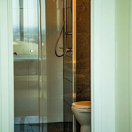Apartment Four Bedroom In Cbd *