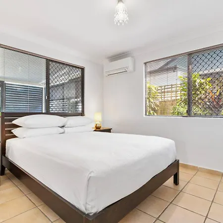 Modern 1-bed Retreat With Patio & Shed Access Brisbane