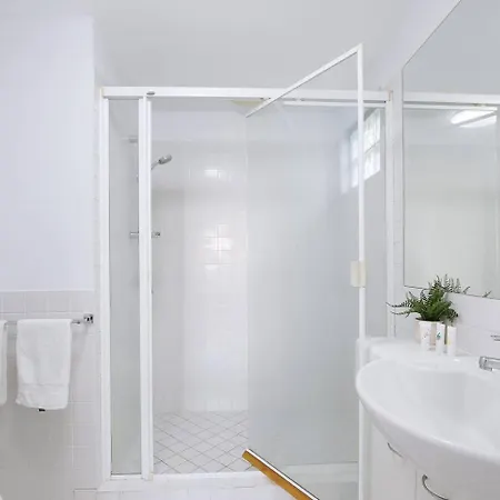 Saphira Edge - Art Deco Elegance In Brisbane's Heart *