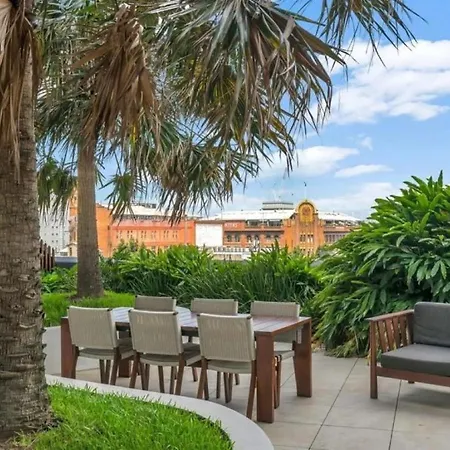 Fortitude Valley 1brm With Skyline Views *