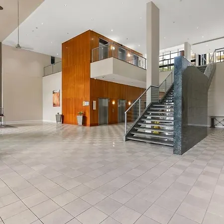 Oasis - Free Parking Gym Pool - Sleep 6 *