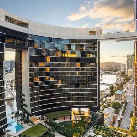 1br Retreat- & River Views Queen's Wharf