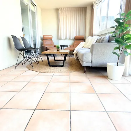 Oasis - Free Parking Gym Pool - Sleep 6 Apartment Brisbane