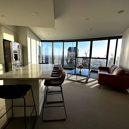 Four Bedroom In Cbd Apartment