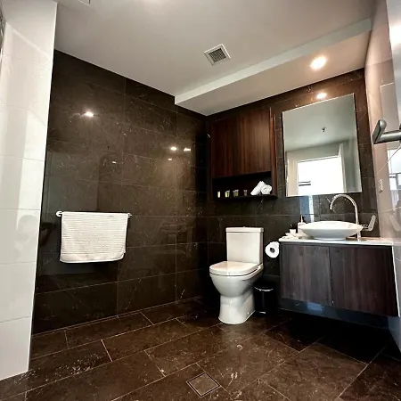 Apartment Four Bedroom In Cbd Brisbane