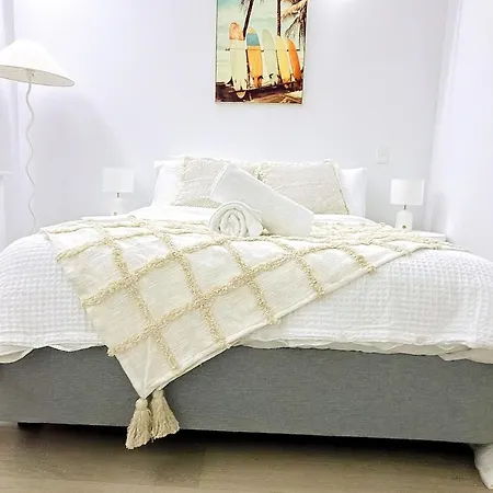 Apartment Oasis - Free Parking Gym Pool - Sleep 6 *