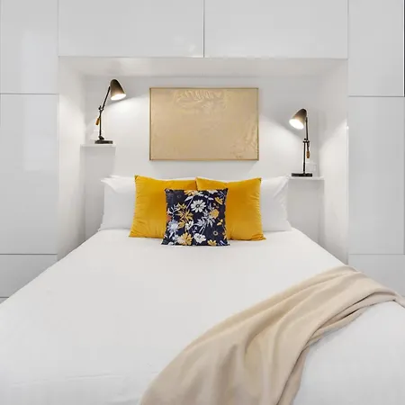 Spacious 2-bed Unit With Balcony Next To The Gabba Apartment Brisbane