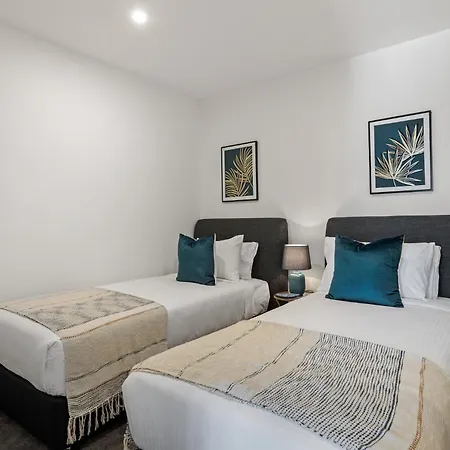 Executive 2-bed With Stadium View, Great Amenities *