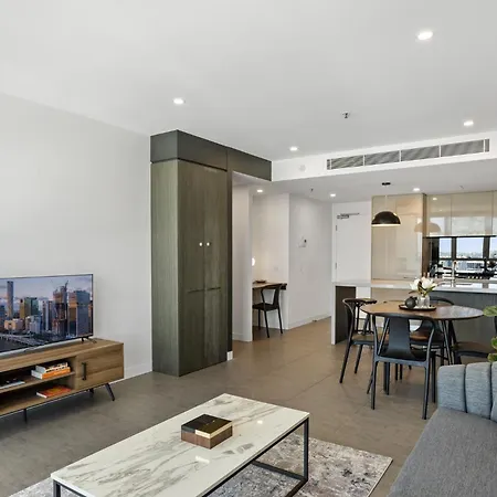 Executive 2-bed With Stadium View, Great Amenities Brisbane