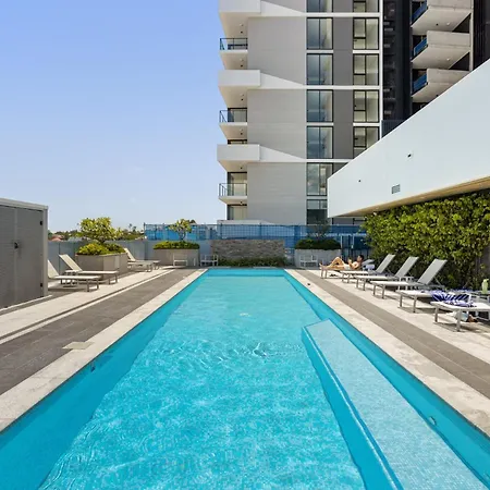 Executive 2-bed With Stadium View, Great Amenities