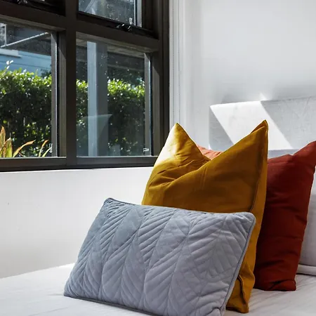 Spacious And Superb 3-bed Brisbane