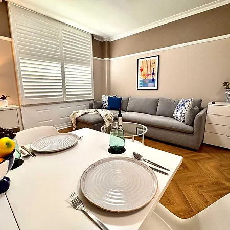 Convenience And Comfort 1br Walk To Queen St Mall Apartment Brisbane