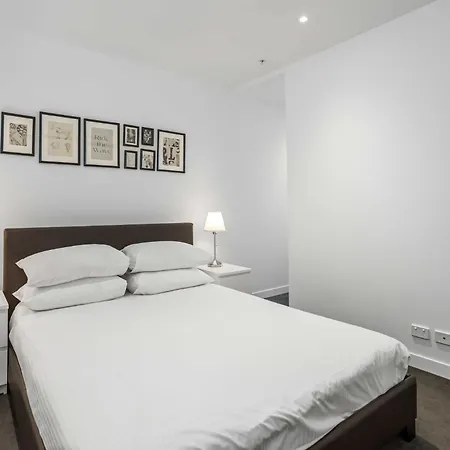 Chic 1-bed With Parking, Infinity Pool And Gym Apartment Brisbane