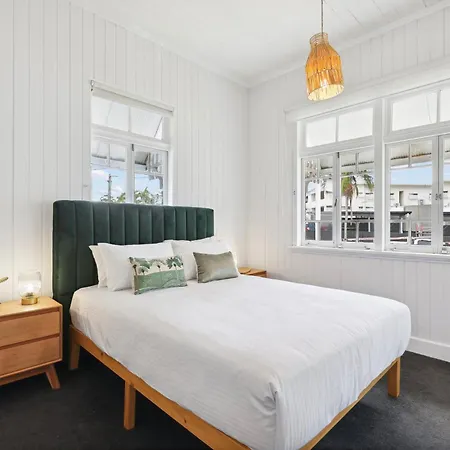 Tranquil 3-bed Family With Spacious Backyard Holiday home