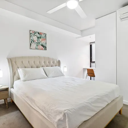 Apartment Cosy 2-bed With Pool Bbq Area And Secure Parking