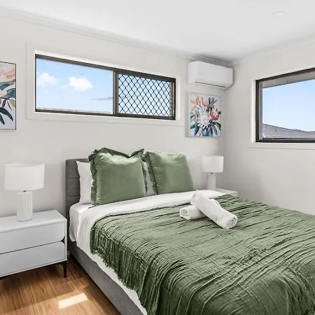 Modern Family Escape In Rochedale Pool And Comfort *