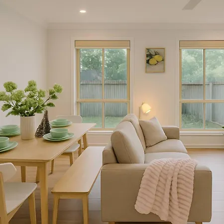 Holiday home Spacious 3br W Parking In Sunnybank - Relax & Unwind *