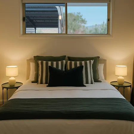 Spacious 3br W Parking In Sunnybank - Relax & Unwind