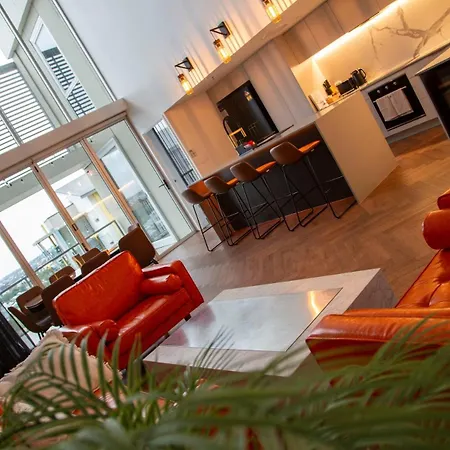 Apartment Luxury Penthouse In Cbd 4 Bed - 4 Bath