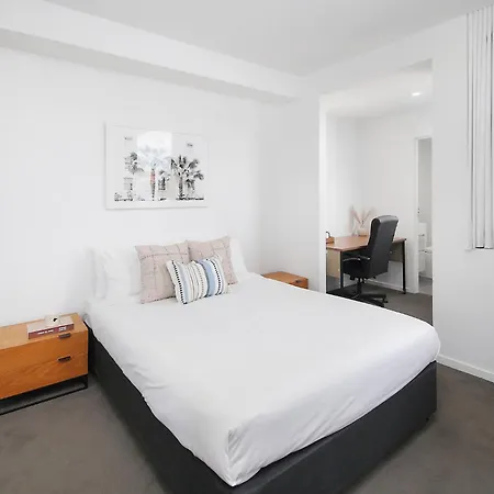 Apartment Toowong Cozy 2b2b Retreat With Balcony And Parking *