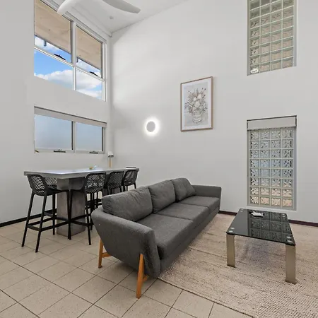 Mcwhirters Apartment *