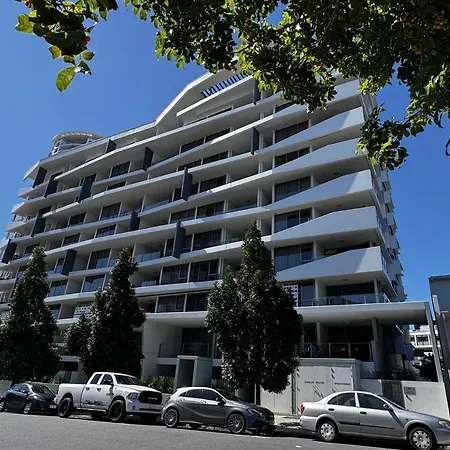 Inner-city 1br Near Showgrounds Brisbane