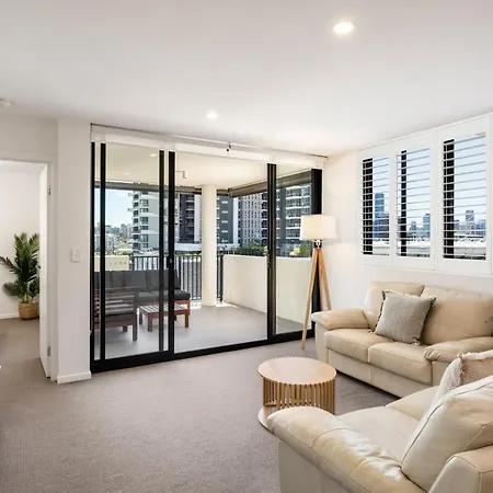 Apartment Lux1br Near Stadium, Parking & Balcony