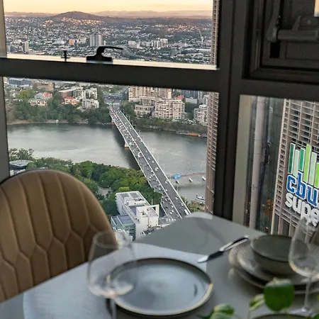 Apartment Altitude With Attitude Lv 61 Skyhome On Queens Wharf