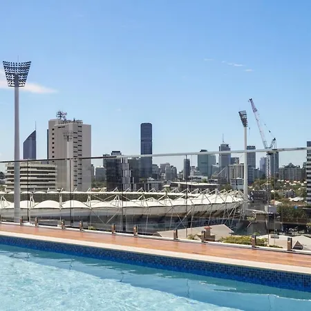 Lux1br Near Stadium, Parking & Balcony *