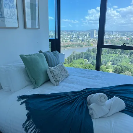 A Gallery In The Sky! Balcony, Pool And Parking At Skytower Level 33 Views In Brisbane! Brisbane