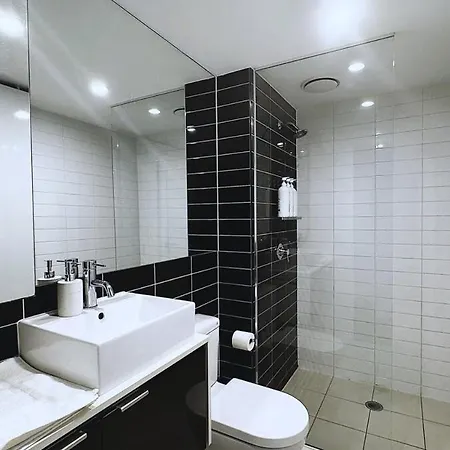 Inner-city 1br Near Showgrounds * Brisbane
