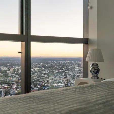 Apartment Altitude With Attitude Lv 61 Skyhome On Queens Wharf