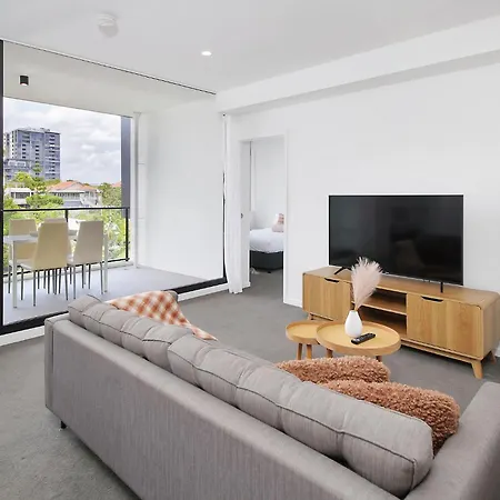 Toowong Cozy 2b2b Retreat With Balcony And Parking Apartment *