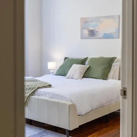 Spacious 3br Heritage With Pool, Parking Apartment Brisbane