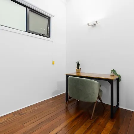 Apartment Spacious 3br Heritage With Pool, Parking