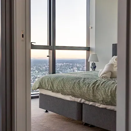 Altitude With Attitude Lv 61 Skyhome On Queens Wharf Apartment