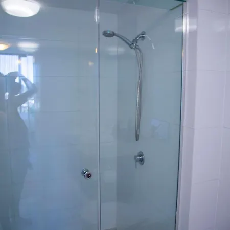 Luxury Penthouse In Cbd 4 Bed - 4 Bath