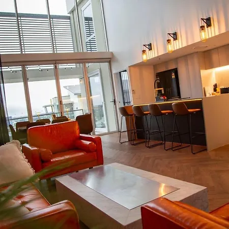 Luxury Penthouse In Cbd 4 Bed - 4 Bath Brisbane