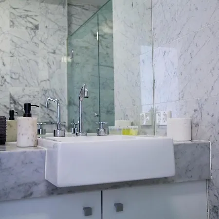 Apartment Luxury Penthouse In Cbd 4 Bed - 4 Bath *