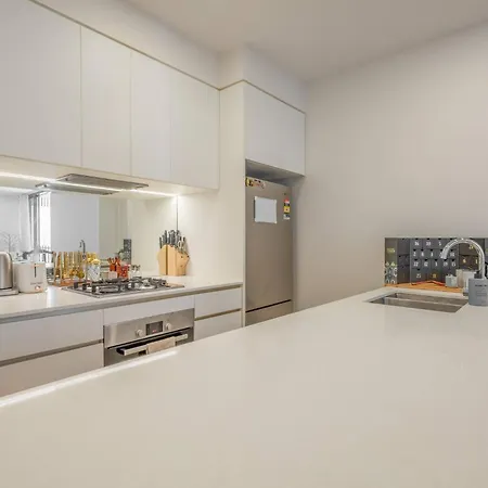 Modern 2-bedroom, 2-bath In West Village, West End