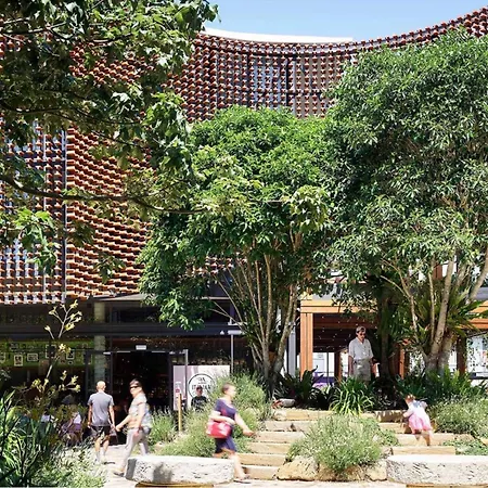 Modern 2-bedroom, 2-bath In West Village, West End Apartment Brisbane