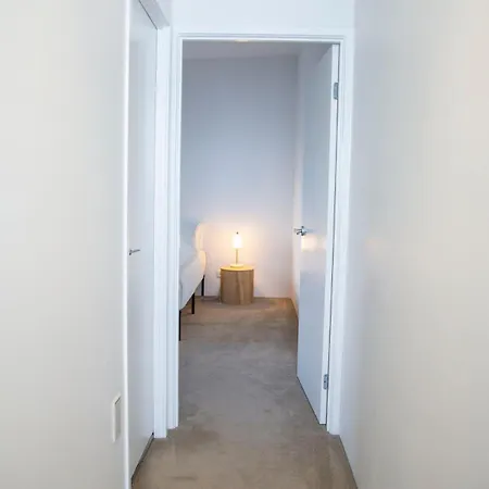 Luxury Penthouse In Cbd 4 Bed - 4 Bath Apartment